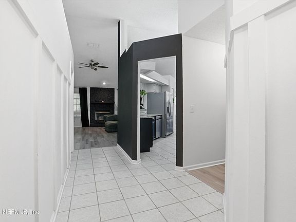 3rd image of 7737 MISTWOOD Circle E