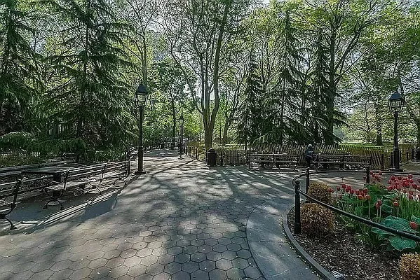 Rented by REAL New York | media 15