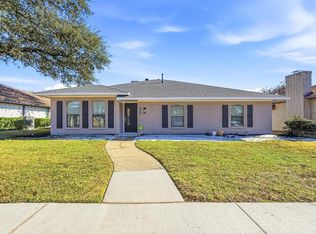 1022 Mayapple Dr, Garland, TX 75043