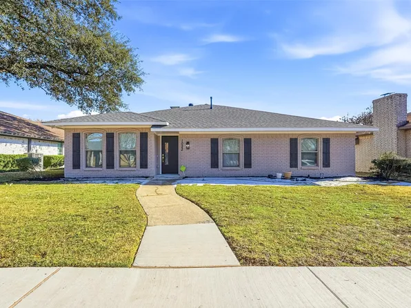 1022 Mayapple Dr, Garland, TX 75043