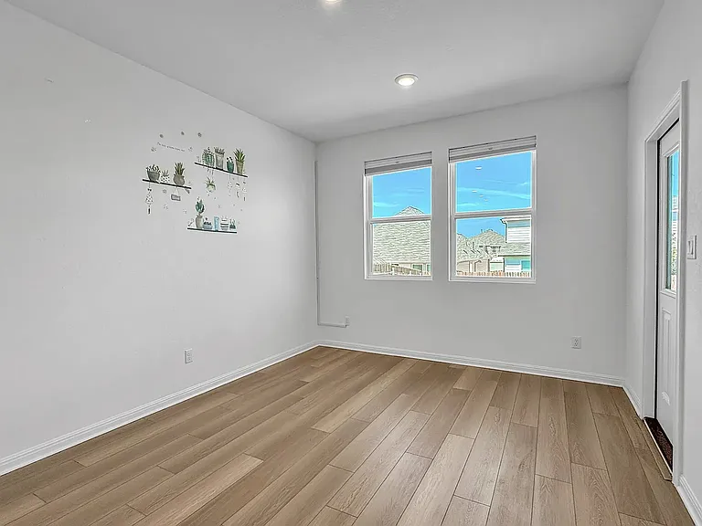 2608 Emerson Trl — Photo 9