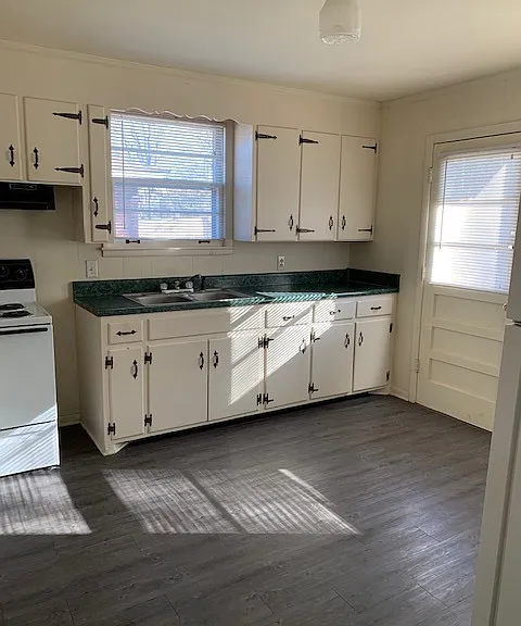 916 Virginia Ave #B — Photo 6