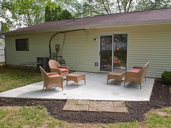 5th image of 8520 Seabright Dr