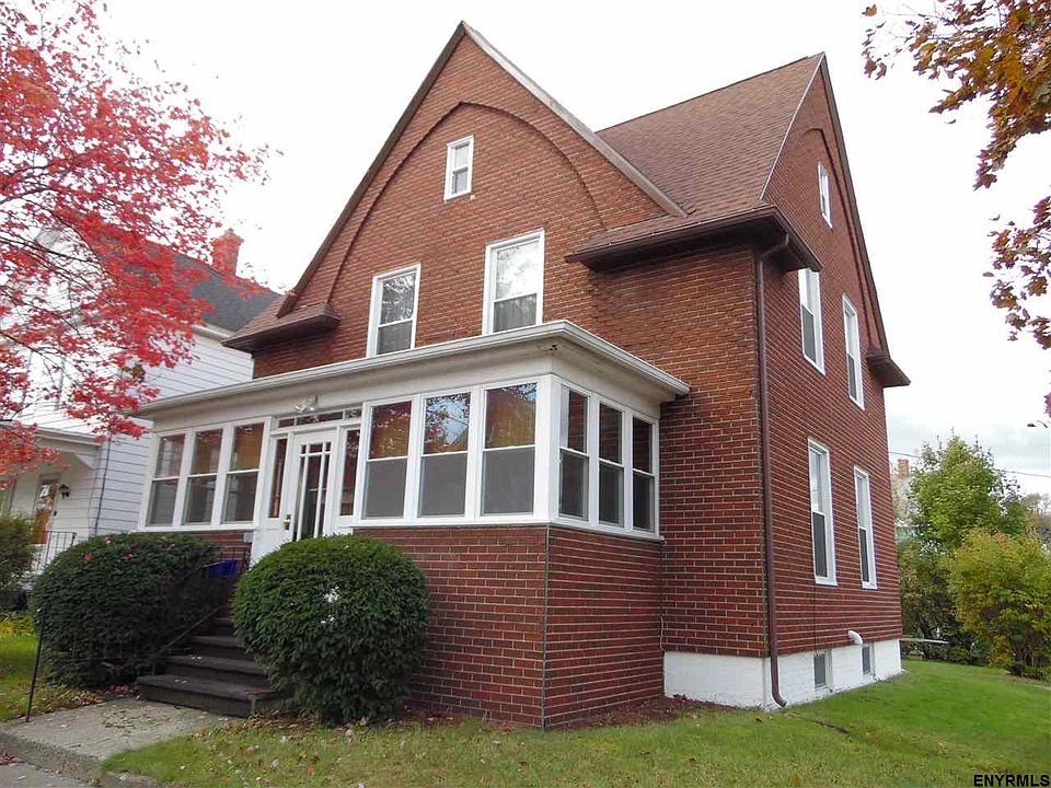 1st image of 223 N 5th Ave
