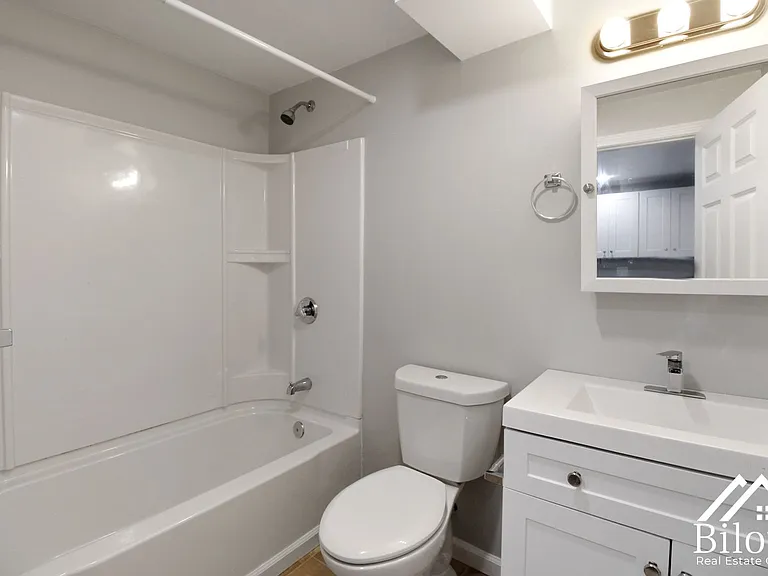 242 Waterman Avenue — Photo 36