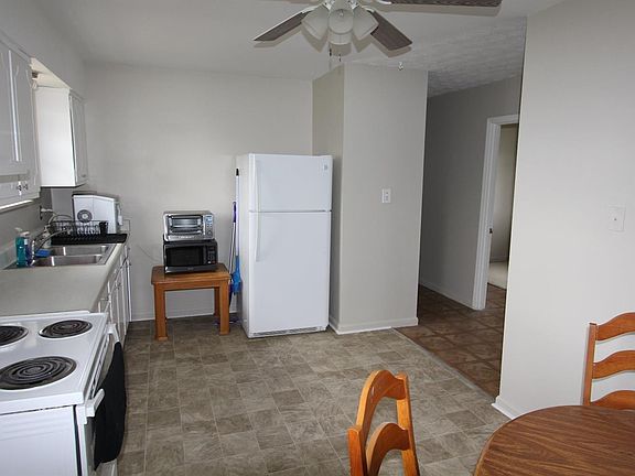 4th image of 1253 Trent Blvd