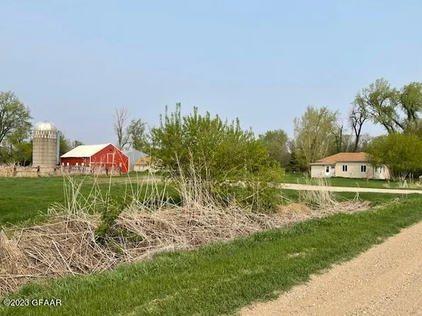 7421 152nd Ave NE, Grafton, ND 58237