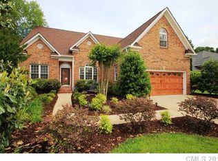 715 Corinthian Pl, Charlotte, NC 28211