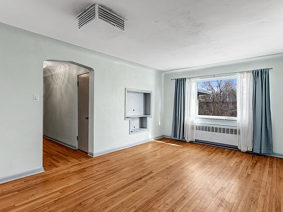 3rd image of 665 N Washington St APT 8C