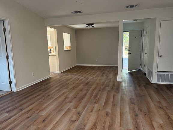 4th image of 14126 Prestwood