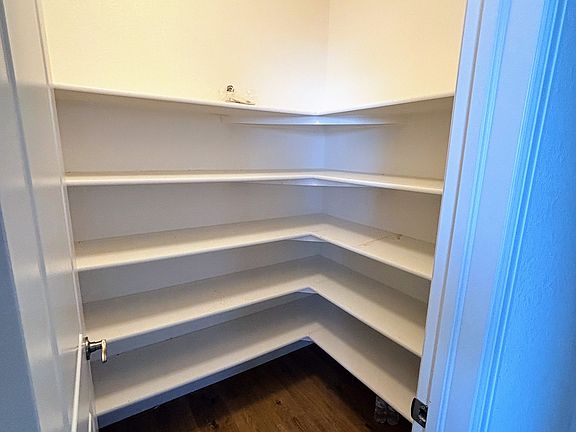 Pantry(2nd Floor)