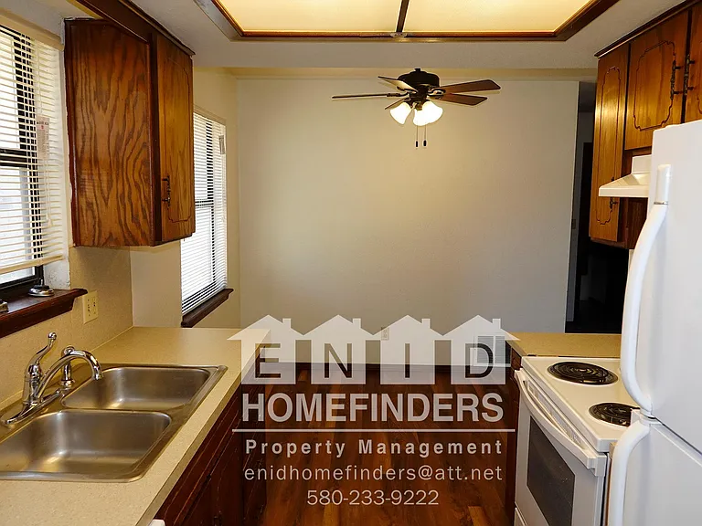 2701 E Pine Ave — Photo 7