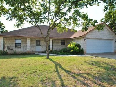 704 S Creek St, Fredericksburg, TX, 78624