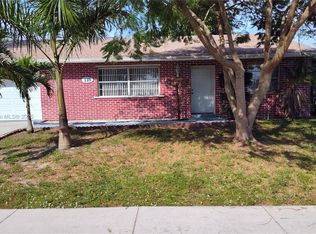 118 Bobwhite Rd, Royal Palm Beach, FL 33411