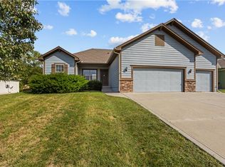 16909 Cross Creek Dr, Belton, MO 64012