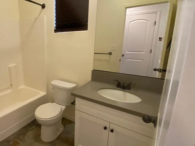2406 Plantation Ave — Photo 11