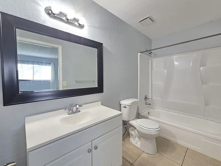 605 Northlake Blvd #63 — Photo 15