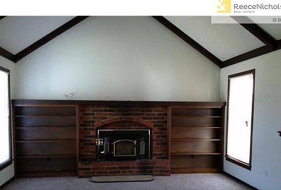 5th image of 604 NE Sunview Dr