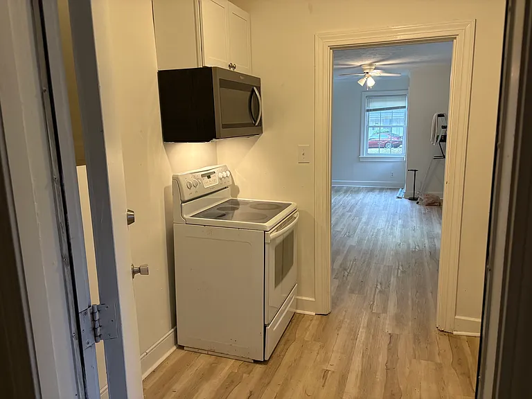 534 Arlington Ave #E — Photo 6