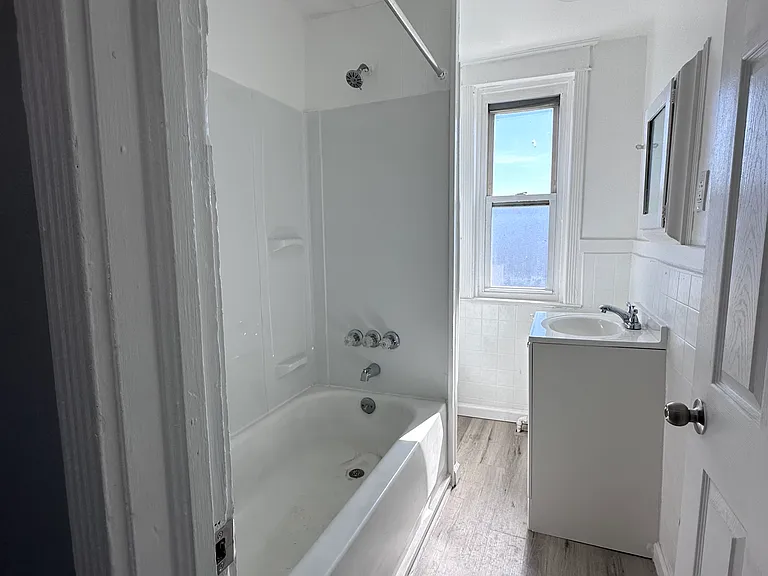 7099 Clinton Rd — Photo 16