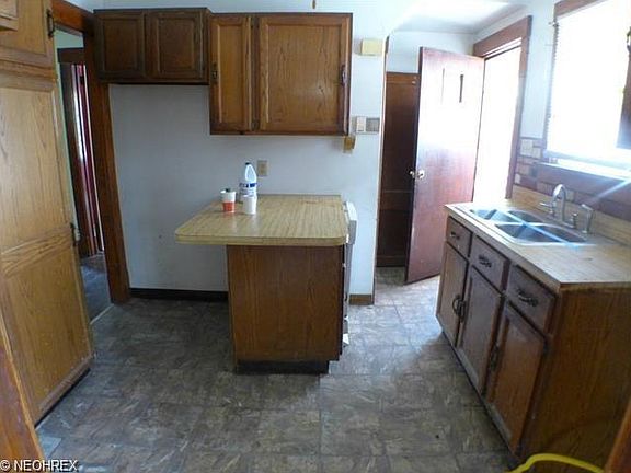 4th image of 750 W La Clede Ave