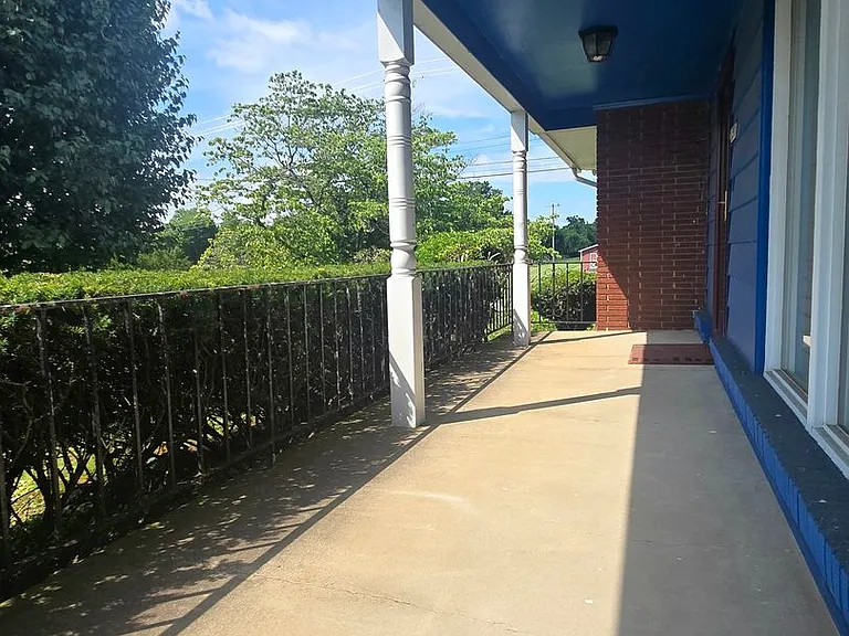 101 Madora Dr — Photo 2