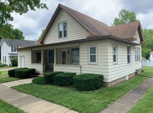406 S Orchard St, Mackinaw, IL