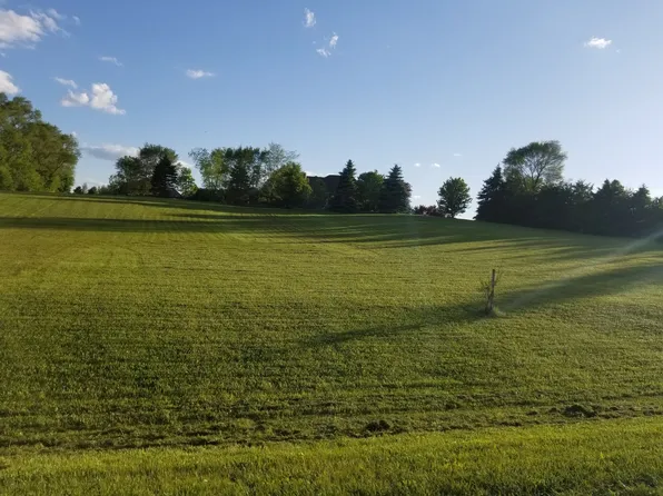 1811 Mason Corte Dr, Lakemoor, IL 60051