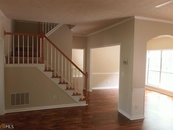 5th image of 2125 Golden Valley Dr