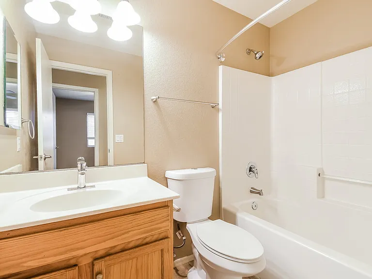 803 S Chatsworth St — Photo 12