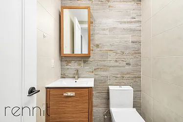 Rented by Rennit Inc.