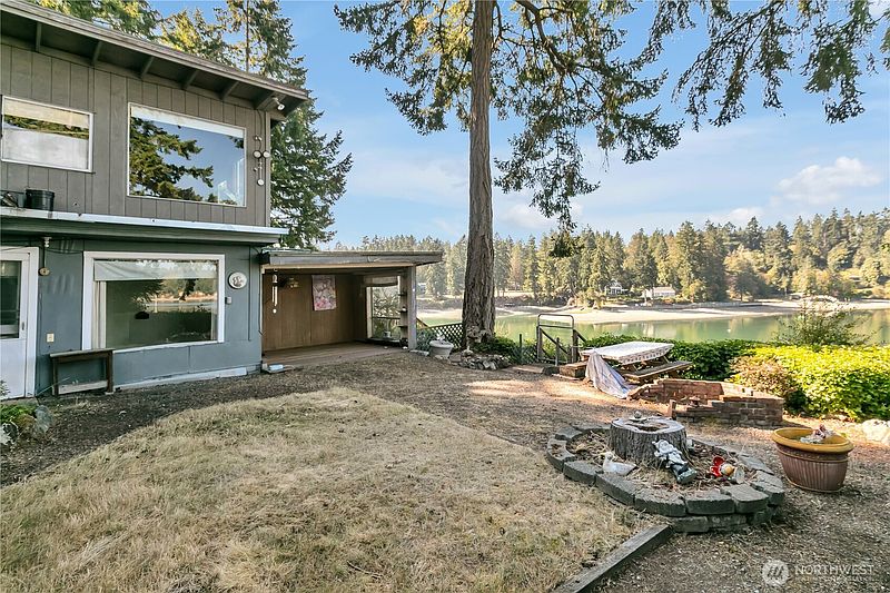 3rd image of 6614 156th Avenue SW
