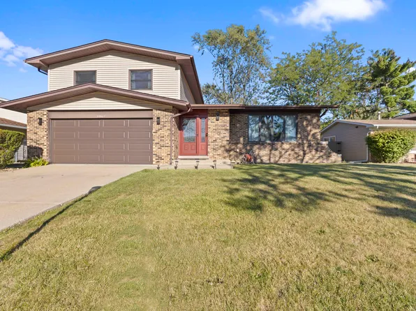 22607 Lakeshore Dr, Richton Park, IL 60471