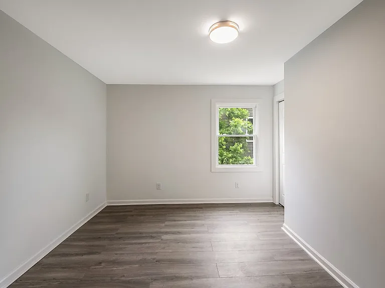 114 N Guthrie Ave — Photo 18