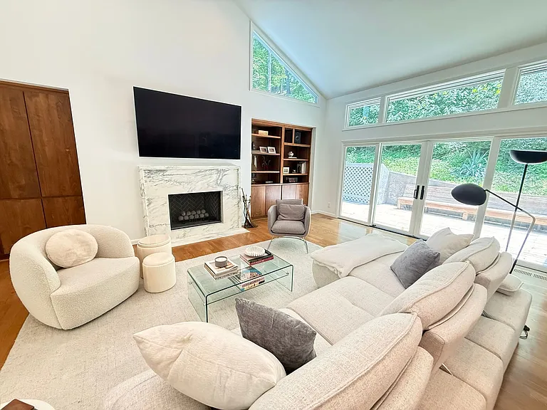 6617 Chatsworth Pl — Photo 5