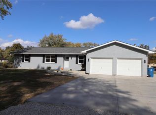 618 E Brentmoor Dr, Troy, IL