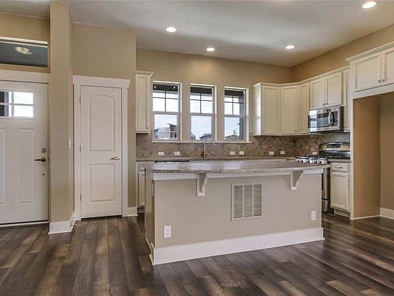 3rd image of 10290 E 57th Pl
