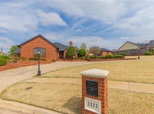 1111 Fountain Gate Ct, Norman, OK 73072