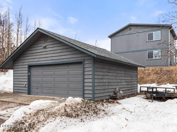 7060 E Patricia Anne Circle, Wasilla, AK 99654
