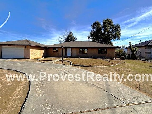 2nd image of 11889 Jacaranda Ave