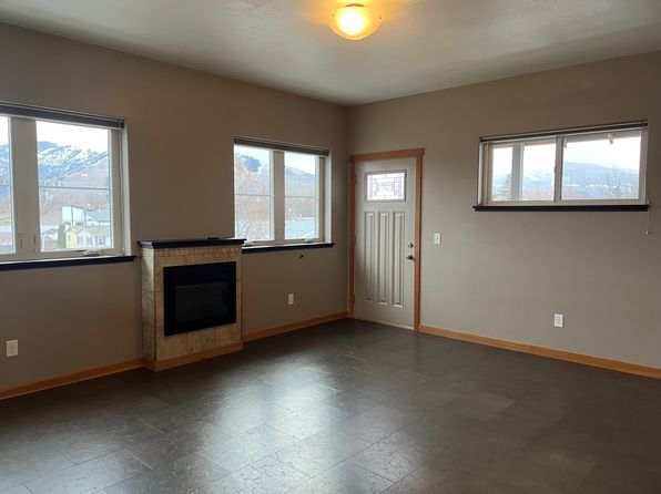 105 S Inez St #C