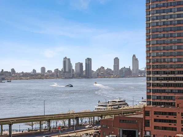 5 Tudor City Place image 11 of 22