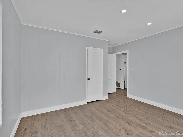 2225 Nattin St — Photo 3