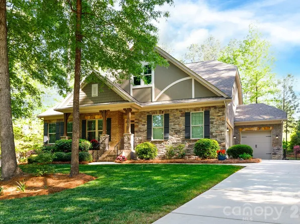 6704 Montgomery Rd, Lake Wylie, SC 29710