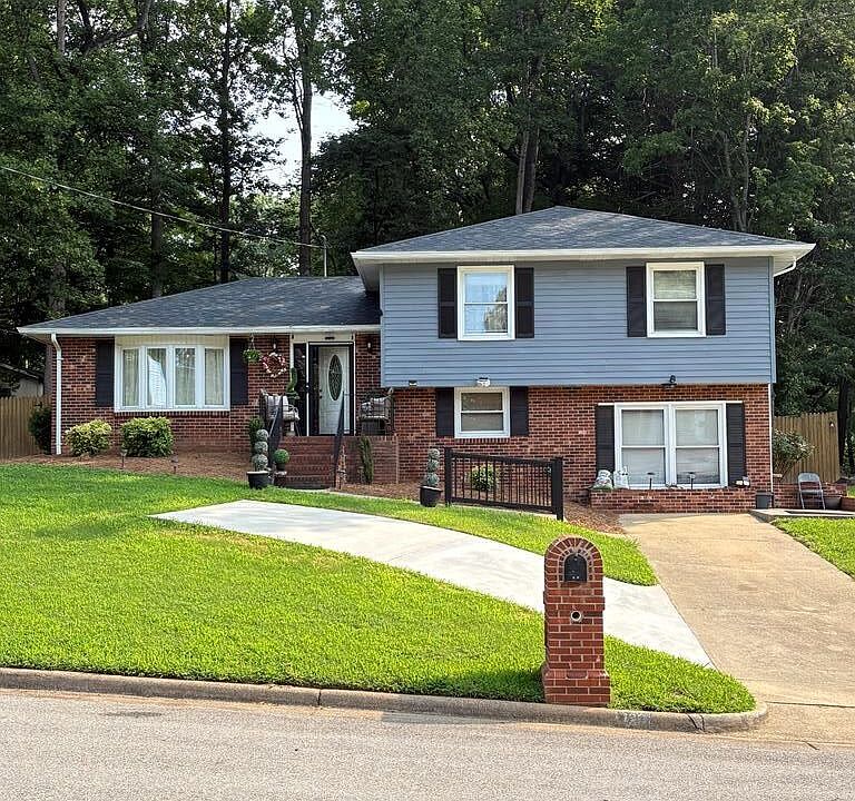 1st image of 120 Banister Ct