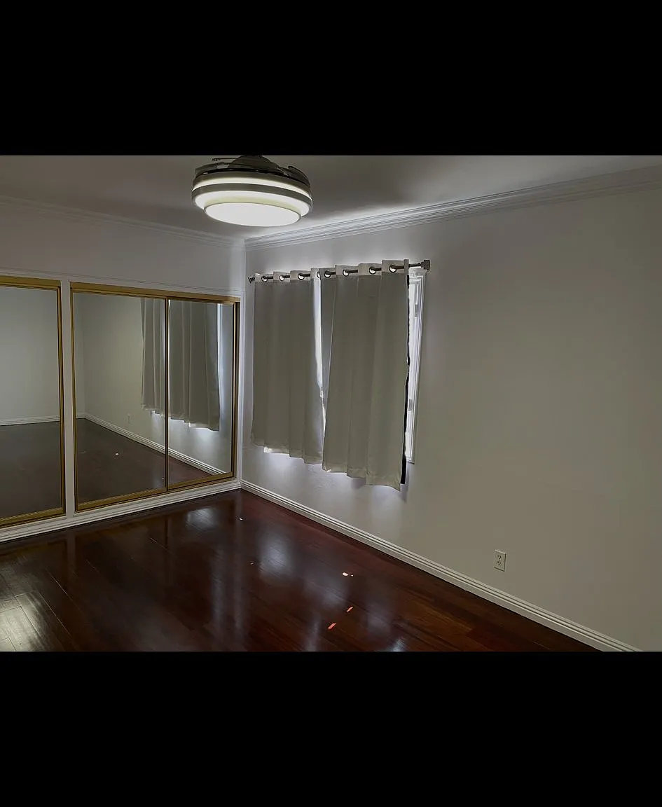 Beautiful apartment in prime Beverly Center/Grove location! — Photo 2