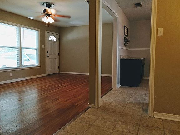 4th image of 2646 W Beauregard Ave