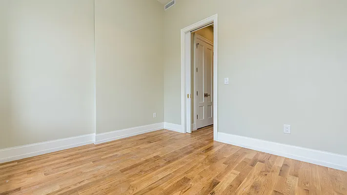 Rented by Nooklyn NYC LLC | media 28