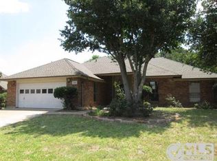 7016 Live Oak Dr, North Richland Hills, TX 76182