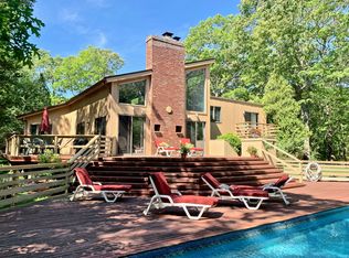 12 Woodland Way, Quogue, NY 11959